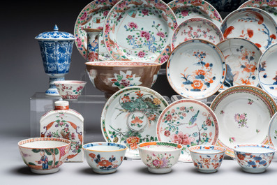 A collection of 37 Chinese blue, white, famille rose and verte wares, Kangxi/Qianlong