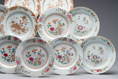 12 Chinese famille rose  and gilt-decorated plates with floral design, Qianlong