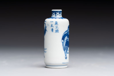 A Chinese blue and white 'Water Margin' snuff bottle, 19th C.