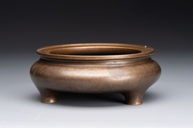 A Chinese bronze tripod censer, Yan Zhai 砚斋 mark, 18/19th C.