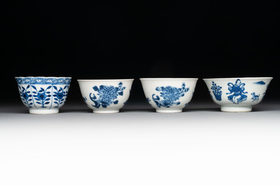 Six Chinese blue and white cups and seven saucers, 18/19th C.