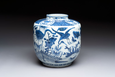 A fine Chinese blue and white jar with two cranes in a garden, Wanli