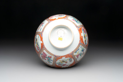 A pair of Chinese famille rose bowls with figures and roosters, Yongzheng/Qianlong