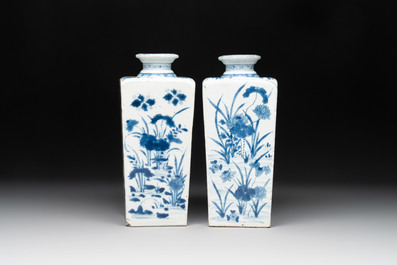 A pair of Chinese blue and white square flasks with floral design, Kangxi