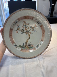 A Chinese wucai jar and cover, a famille verte vase, a dish and three plates, Kangxi