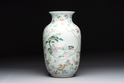 A Chinese famille rose 'immortals' vase on wooden stand and a plaque, Qianlong mark, 20th C.