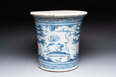 A massive blue and white armorial jardini&egrave;re with the arms of Luis Antonio Fern&aacute;ndez de C&oacute;rdoba Portocarrero, Talavera, Spain, 1754-1771