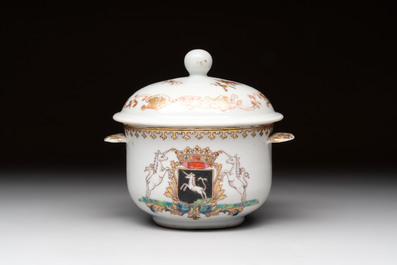 A Chinese famille rose armorial sugar pot with the arms of Van Beeftingh for the Dutch market, Qianlong