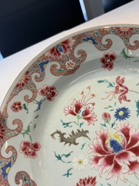 A Chinese famille rose dish with floral design, Qianlong