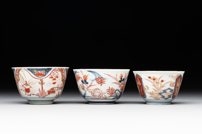 A varied collection of 22 Japanese Imari wares, 17/19th C.