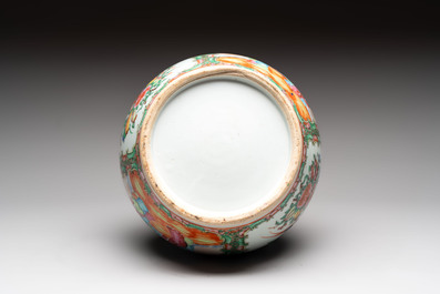 Four Chinese Canton famille rose vases, 19th C.