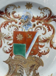 A rare Chinese armorial plate with the arms of de Heere for the Dutch market, Qianlong, ca. 1735-1765