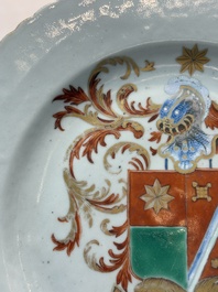 A rare Chinese armorial plate with the arms of de Heere for the Dutch market, Qianlong, ca. 1735-1765