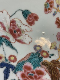 A Chinese famille rose 'faux-bois border' plate, Yongzheng/Qianlong