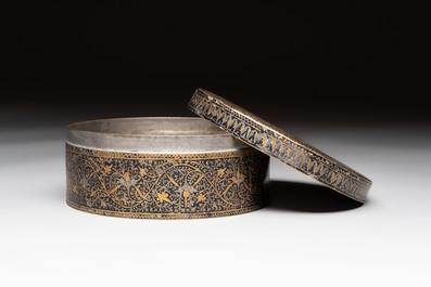 A brass weight, an inkwell, a box and a jade saucer, incl. Mughal, Ottoman and Qajar, 18/20th C.