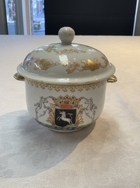 A Chinese famille rose armorial sugar pot with the arms of Van Beeftingh for the Dutch market, Qianlong
