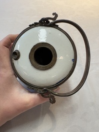 A Chinese blue and white 'Bleu de Hue' lime pot for the Vietnamese market, artemisia leaf mark, 19th C.