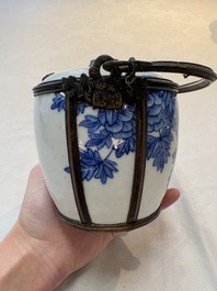 A Chinese blue and white 'Bleu de Hue' lime pot for the Vietnamese market, artemisia leaf mark, 19th C.