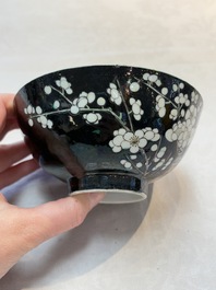 A Chinese famille noire 'plum blossoms' bowl, Jiangxi Ciye Gongsi 江西瓷業公司 mark, 20th C.