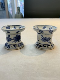 A pair of rare Chinese blue and white sanders with antiquities and floral design, Kangxi