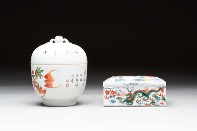 A Chinese wucai covered box, a blue and white ewer, a famille rose covered box and a plate, Wanli, Kangxi and Guangxu mark, 19/20th C.