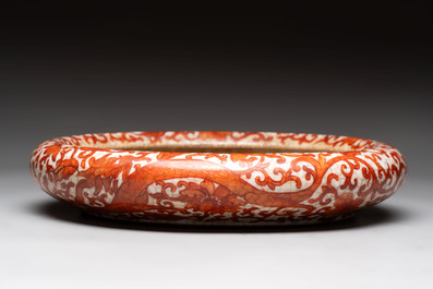 A Chinese iron-red-decorated crackle-glazed  'chilong and lotus scroll' brush washer, 19th C.
