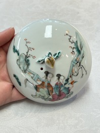 A Chinese famille rose teapot with ladies in a garden, Yongzheng mark, 19th C.