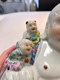 A Chinese famille rose Milefo Buddha, Mao Ji Sheng Zao 茂記生造 mark, 20th C.