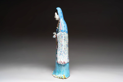 A fine and large Chinese famille rose Guanyin, Jiaqing