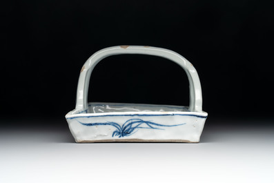 A Chinese blue and white ko-sometsuke basket, possibly Tianqi