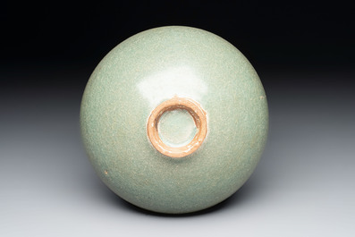 A Chinese green-glazed 'jun' bowl, Song