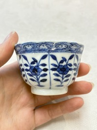 Six Chinese blue and white cups and seven saucers, 18/19th C.
