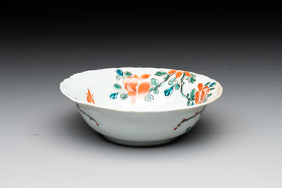 A rare Chinese iron-red and green-enamelled blue and white 'klapmuts' bowl, Wanli/late Ming