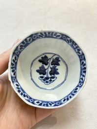 Six Chinese blue and white cups and seven saucers, 18/19th C.