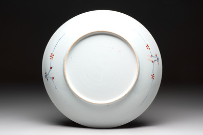 A Chinese doucai dish with floral design, Kangxi