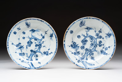 Five Chinese blue and white plates, a dish and a spittoon, Kangxi/Qianlong
