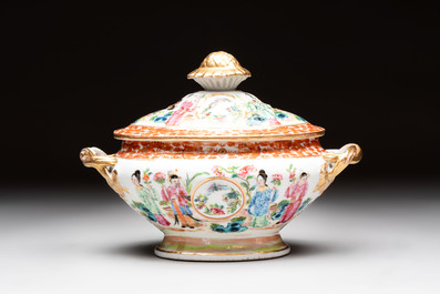 A Chinese Canton famille rose 12-piece diner service with figural design, 19th C.
