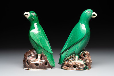 A pair of Chinese verte biscuit models of parrots, Kangxi