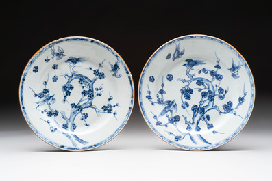 Five Chinese blue and white plates, a dish and a spittoon, Kangxi/Qianlong