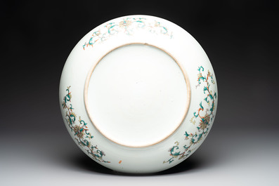 A massive Chinese famille verte dish with narrative design, 19th C.