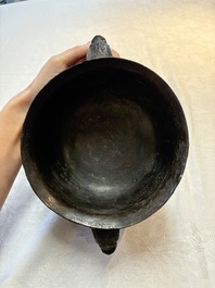 A Chinese archaic bronze food vessel, 'gui 簋', Western Zhou