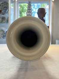 A large Chinese gilt-decorated blue and white 'dragon' rouleau vase, 19th C.