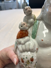 Two Chinese famille rose Milefo Buddhas, Zhu Mao Ji 朱茂記造 mark, 20th C.