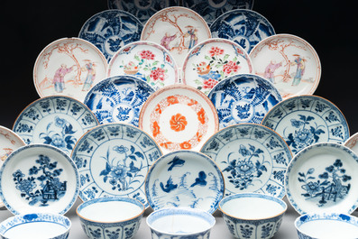 A collection of 14 Chinese blue, white and famille rose cups and 22 saucers, 18/19th C.