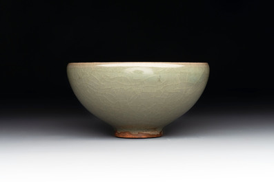 A Chinese green-glazed 'jun' tea bowl, Song/Yuan