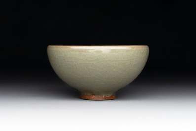A Chinese green-glazed 'jun' tea bowl, Song/Yuan