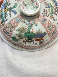 A Chinese famille verte 'antiquities' bowl and cover, Kangxi