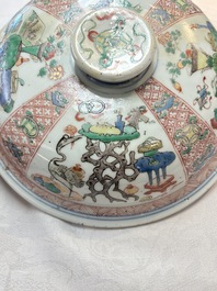 A Chinese famille verte 'antiquities' bowl and cover, Kangxi