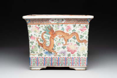 A pair of square Chinese famille rose 'dragon and phoenix' jardini&egrave;res, 19th C.