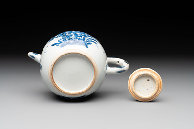 A Chinese blue and white teapot and cover with floral design, Kangxi